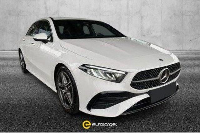 MERCEDES-BENZ A 180 Elettrica/Benzina 2023 usata foto