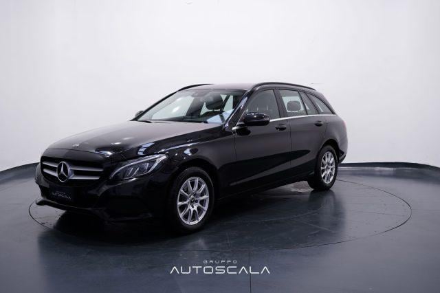 MERCEDES-BENZ C 200 Diesel 2018 usata, Napoli foto