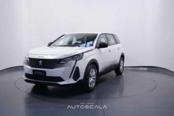 PEUGEOT 5008 Benzina 2023 usata, Napoli