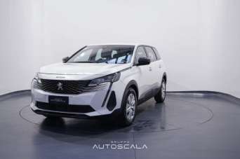 PEUGEOT 5008 Benzina 2023 usata, Napoli