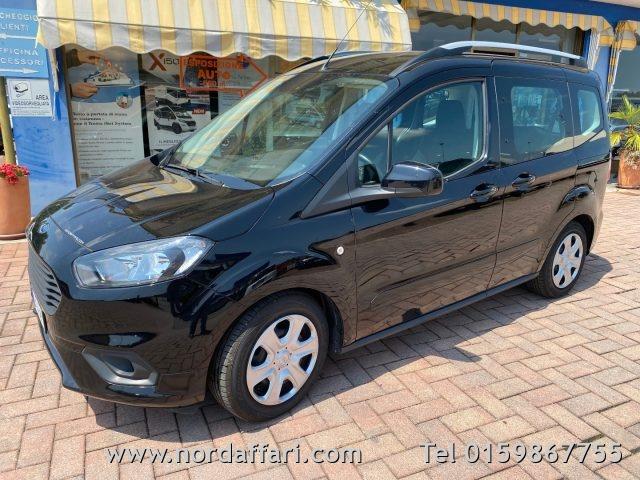 FORD Tourneo Courier Benzina 2019 usata, Biella foto