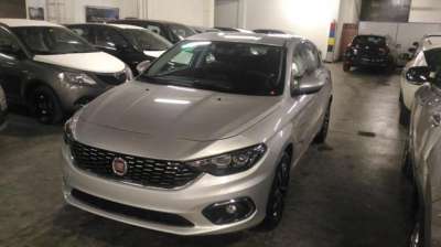 FIAT Tipo Elettrica/Benzina 2023 usata