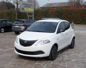 LANCIA Ypsilon Elettrica/Benzina 2024 usata, Treviso