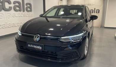 VOLKSWAGEN Golf Benzina 2022 usata