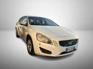 VOLVO V60 Diesel 2012 usata