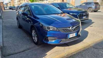 OPEL Astra Diesel 2021 usata, Torino