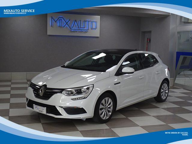 RENAULT Megane Benzina 2019 usata foto