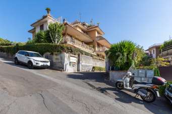 Vendita Pentavani, Aci Castello