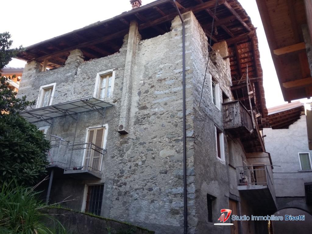 casa indipendente in vendita a Sonico