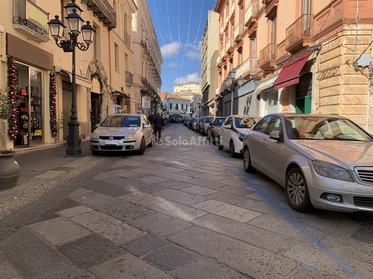 Affitto 3 vetrine, Catanzaro foto