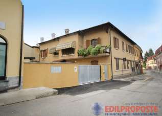 Vendita Villa bifamiliare, Lazzate Vendita Villa bifamiliare, Lazzate