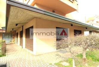 Vendita Negozio, Lissone Vendita Negozio, Lissone
