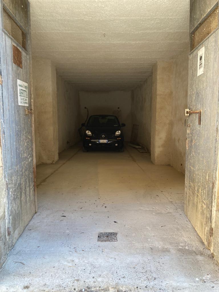 Affitto Magazzino, Agrigento foto