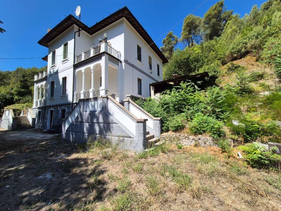 Vendita Eptavani, Bussi sul Tirino foto