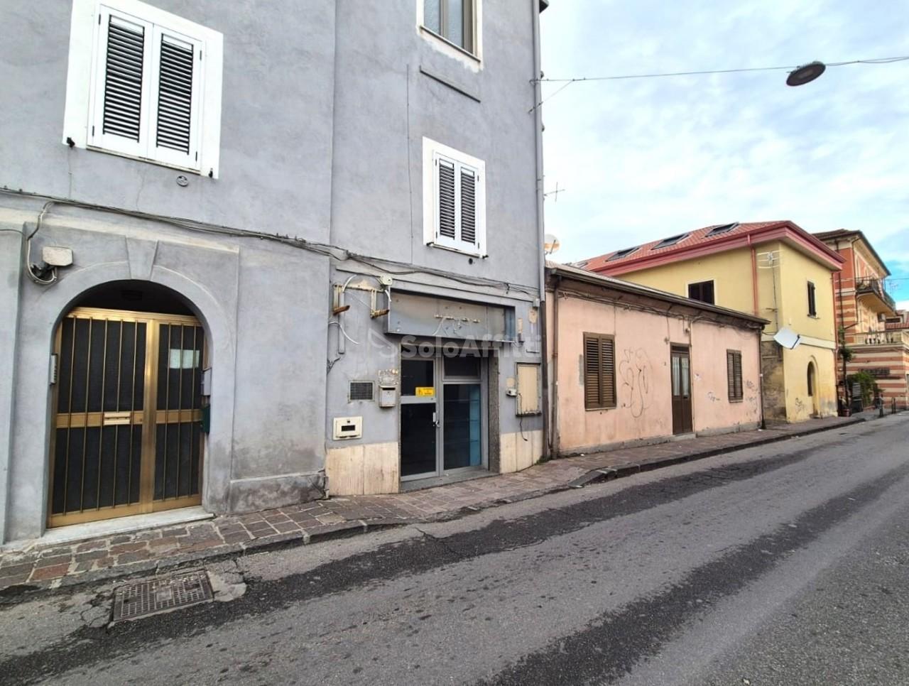 Affitto 1 vetrina, Catanzaro foto