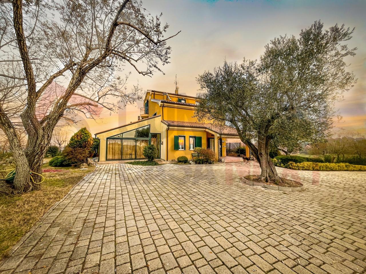 Vendita Pentavani, San Marcello foto