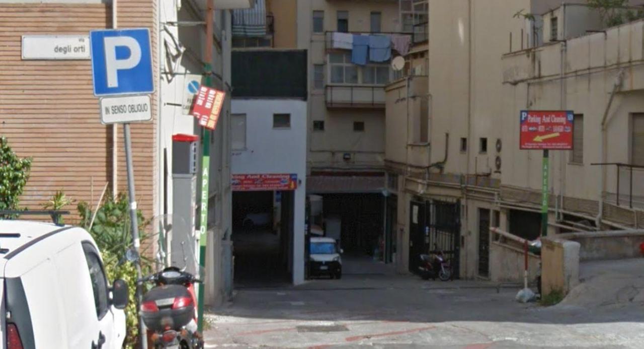 Vendita Magazzino, Palermo foto