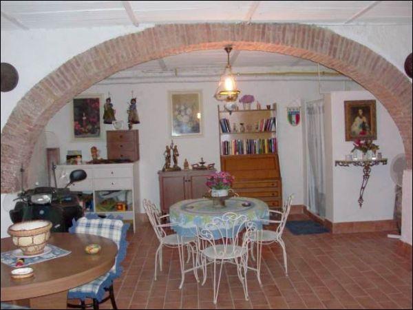 Vendita Pentavani, Luni foto