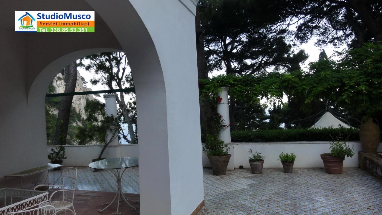 Vendita Quadrivani, Capri foto