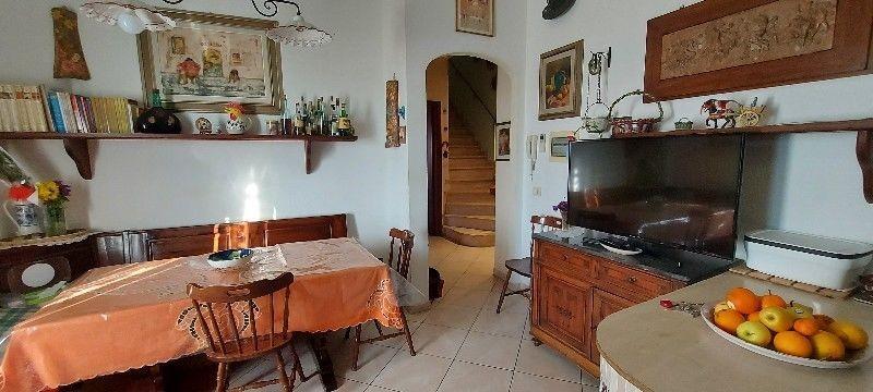 Vendita Quadrivani, Vinci foto