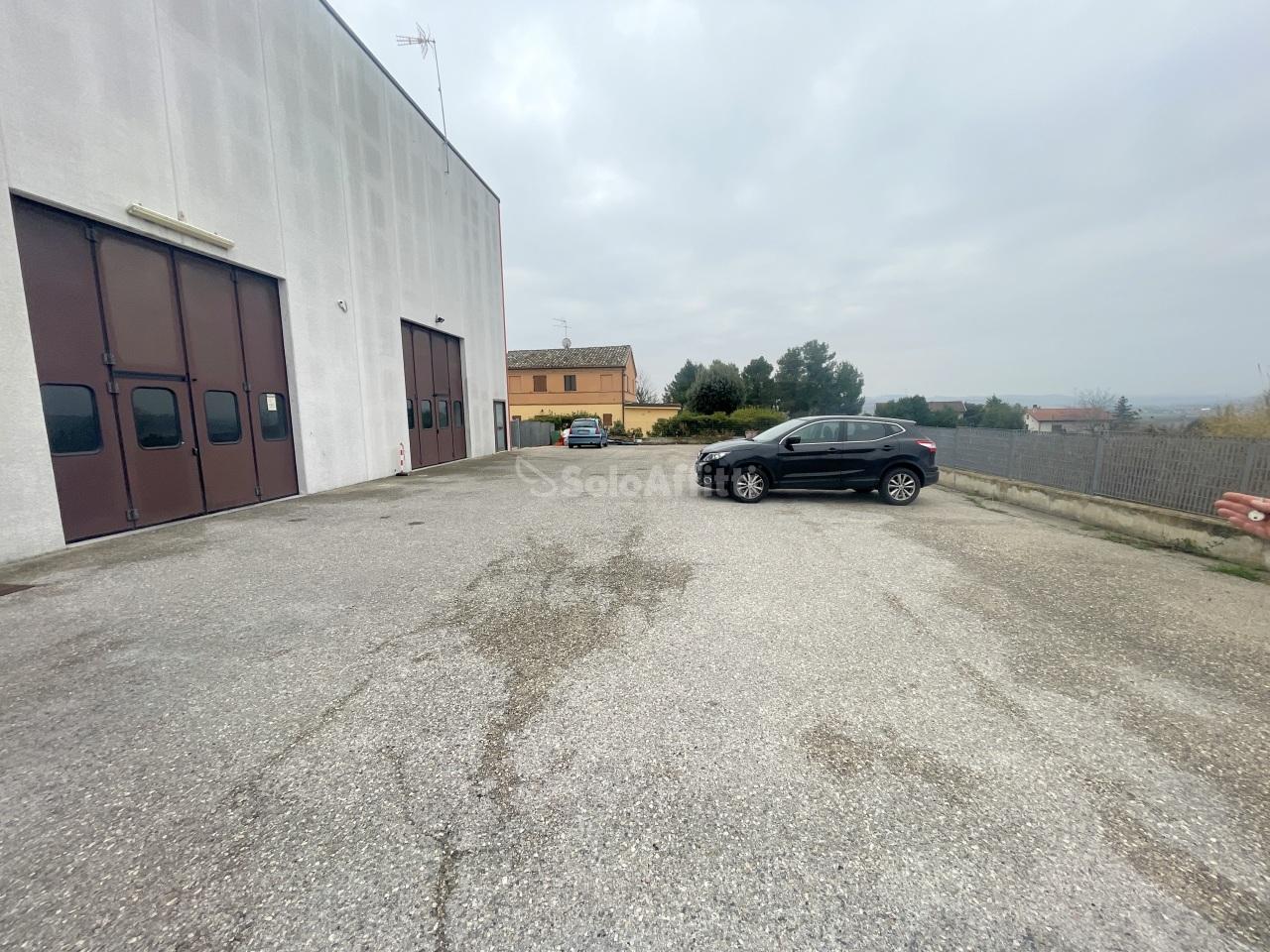 Affitto Quadrivani, Osimo foto