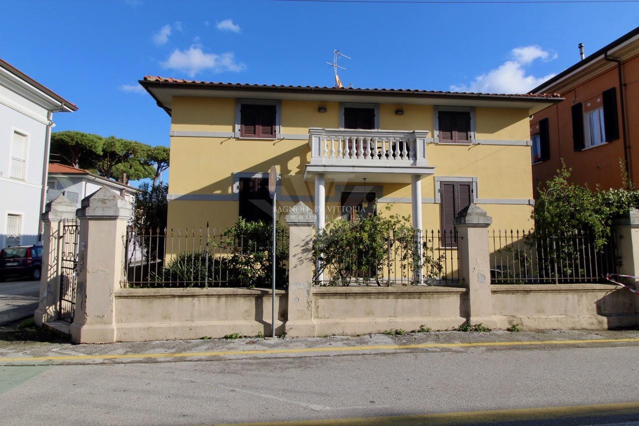 Vendita Multivani, Pietrasanta foto
