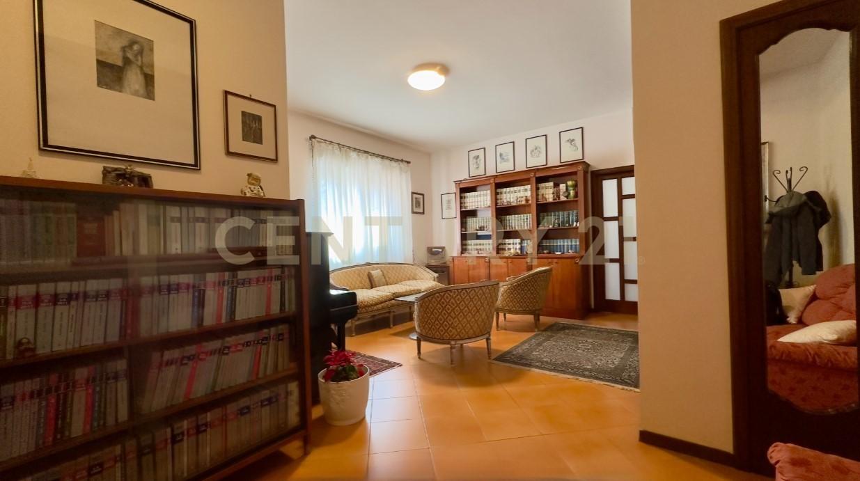 Vendita Pentavani, Tremestieri Etneo foto
