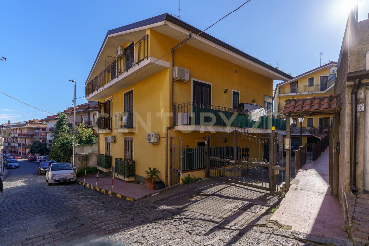 Vendita Trivani, Aci Catena foto
