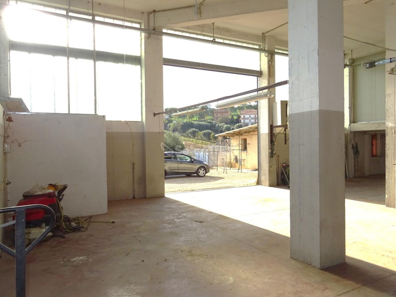 Affitto Capannone , Castelleone di Suasa foto
