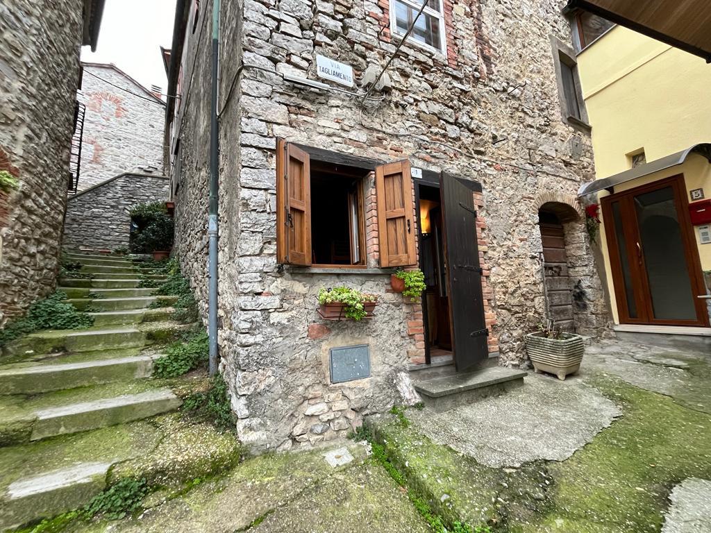 Vendita Monovano, Castell'Azzara foto