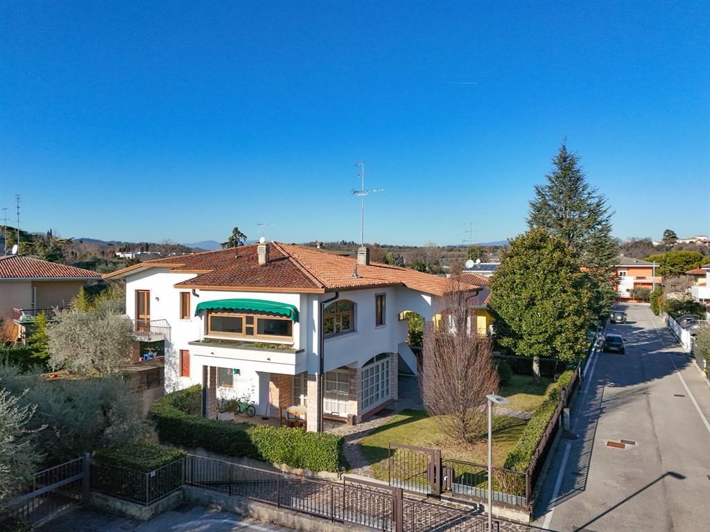 Vendita Villa bifamiliare, Desenzano del Garda foto