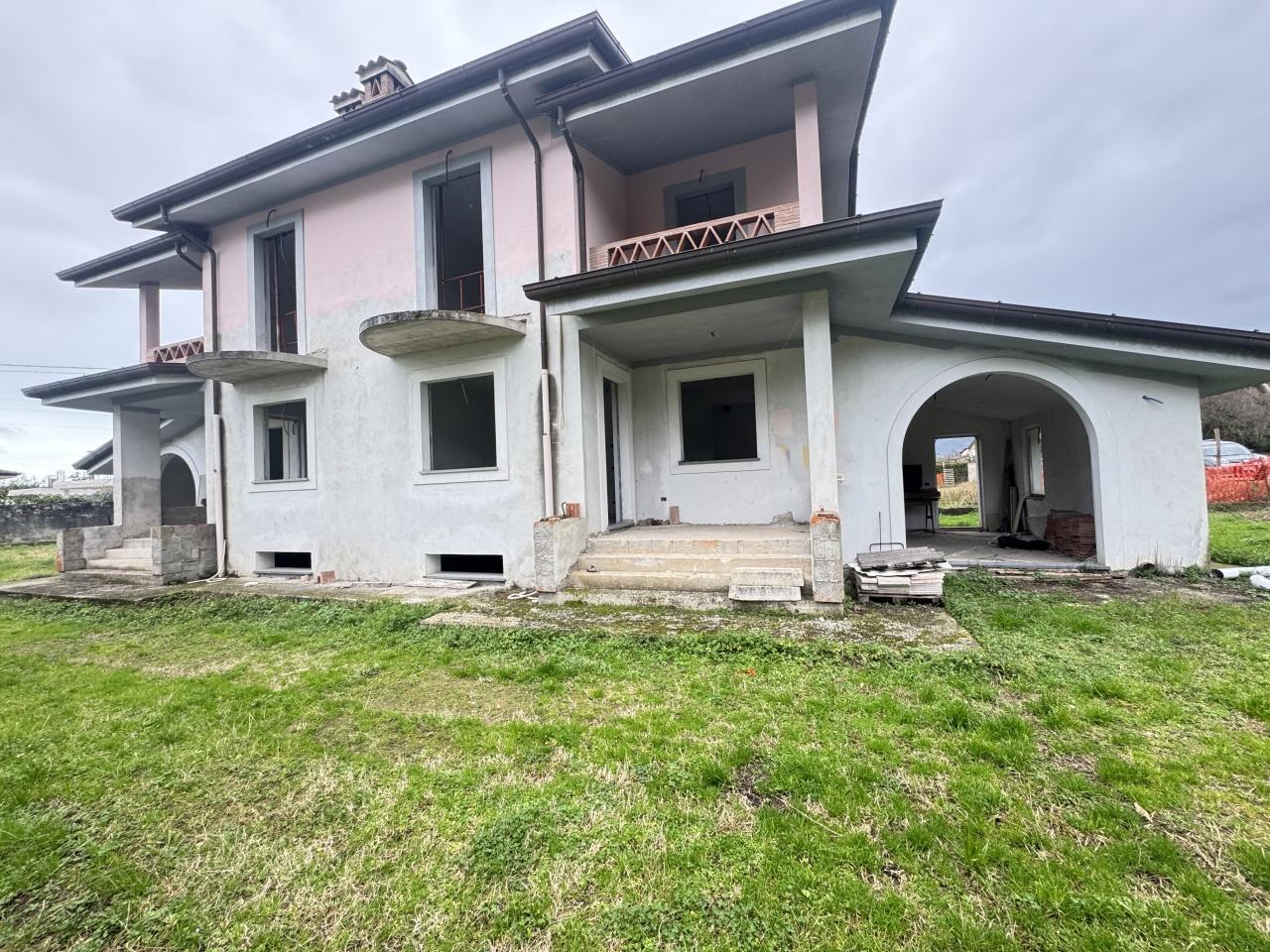 Vendita Multivani, Camaiore foto