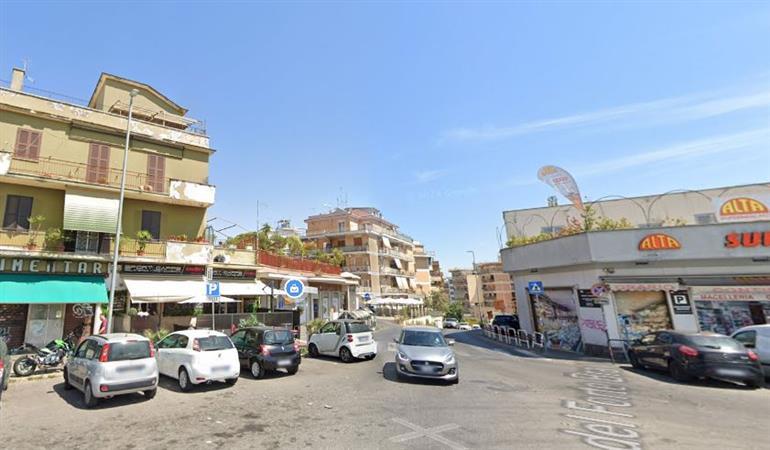 Vendita STABILE, Roma foto