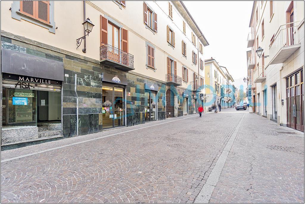 Affitto Negozio, Lecco foto