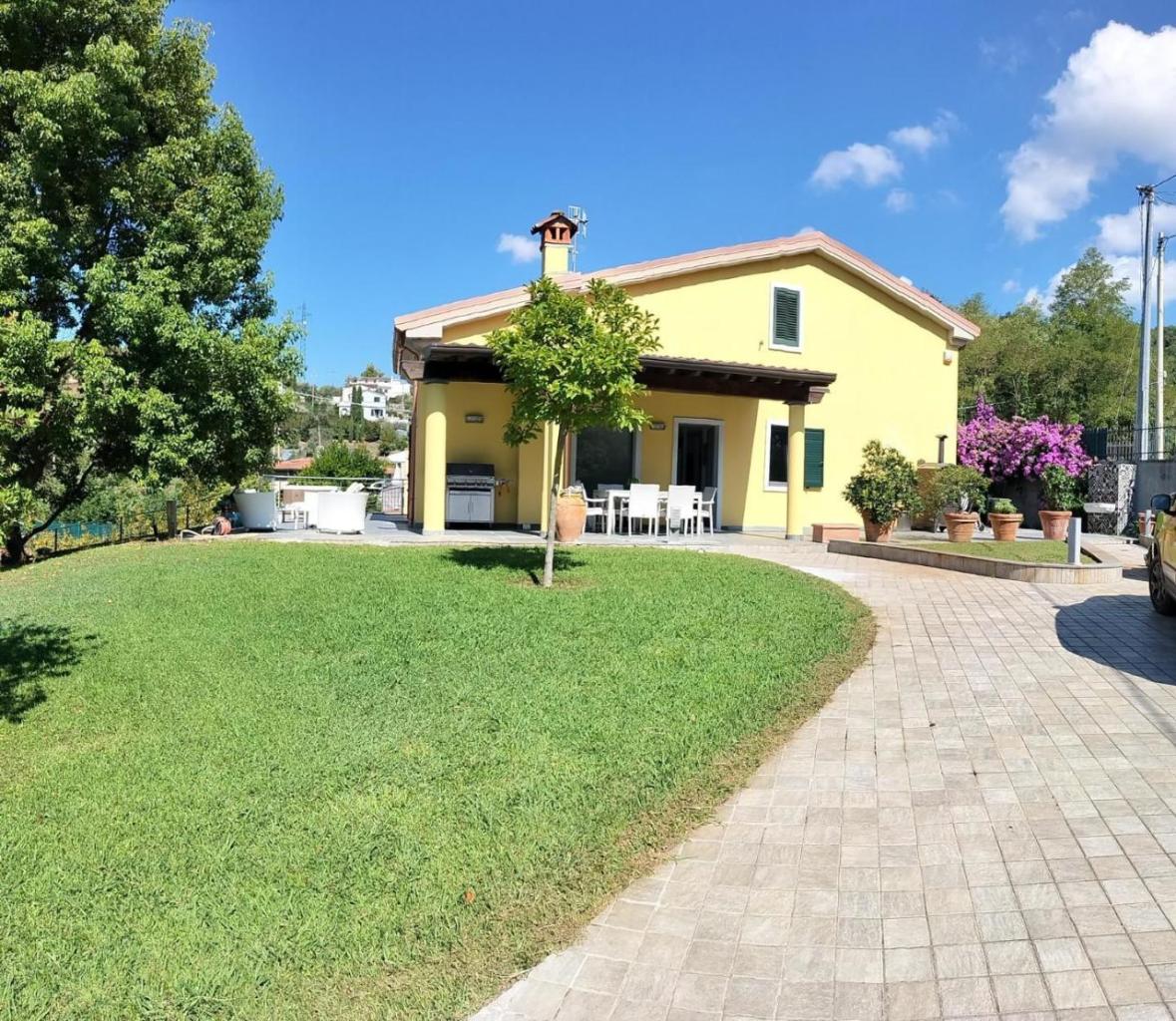 Vendita Multivani, Castelnuovo Magra foto