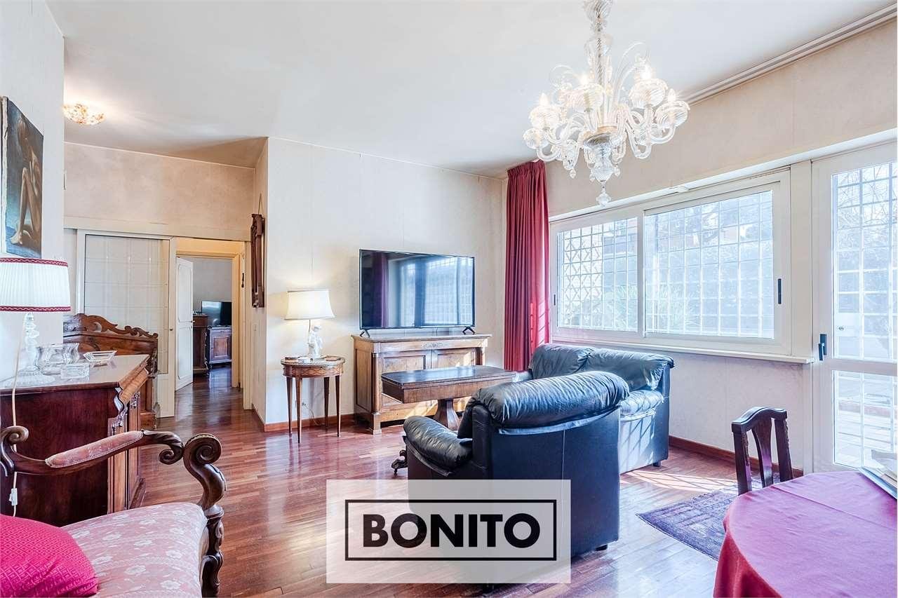 Vendita vendita, Roma foto