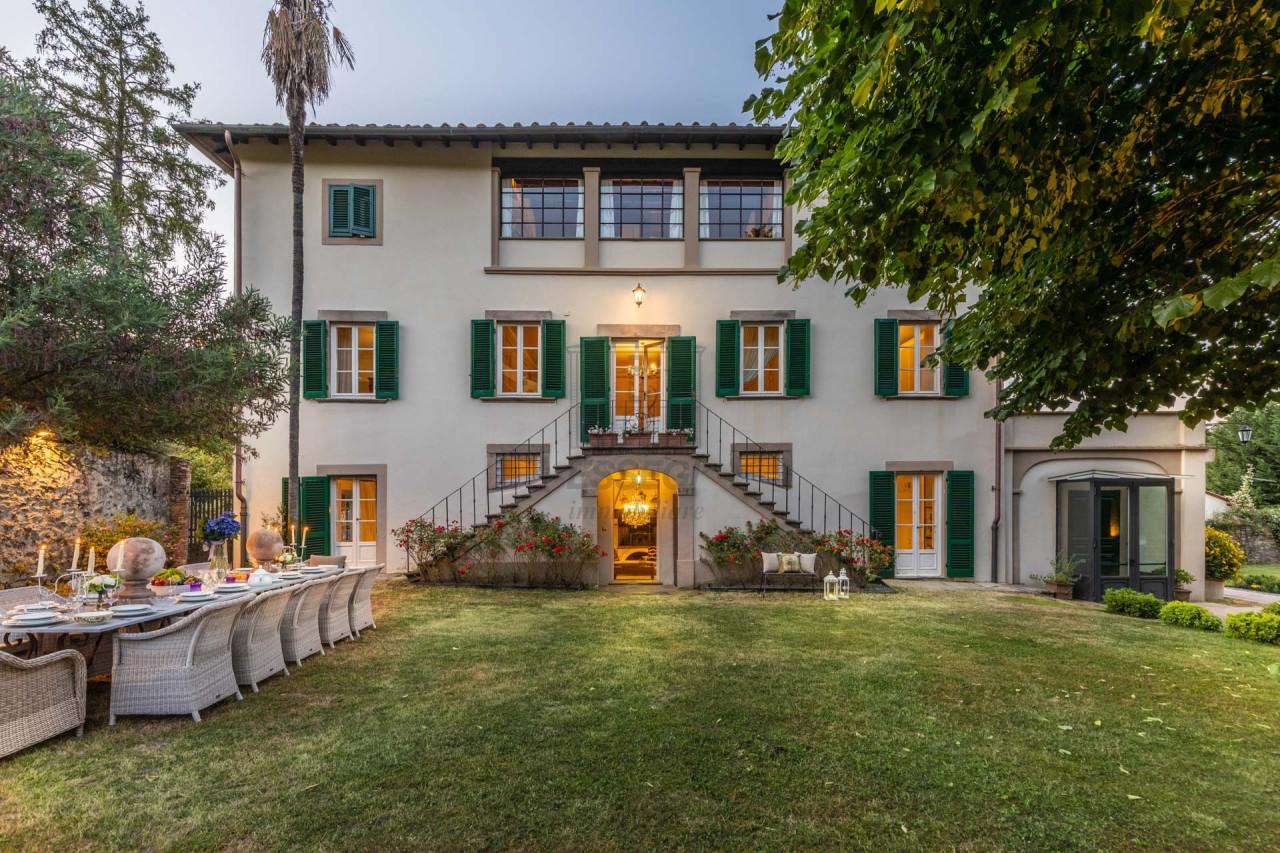 Vendita Multivani, Lucca foto
