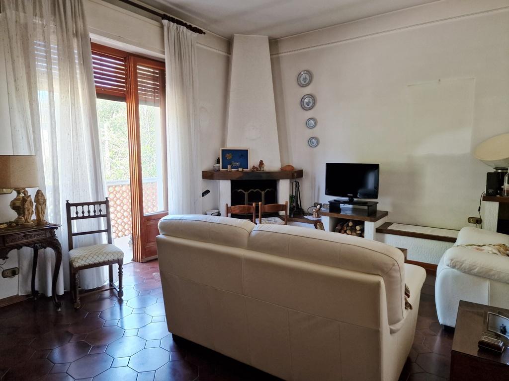 Vendita Pentavani, Massa foto
