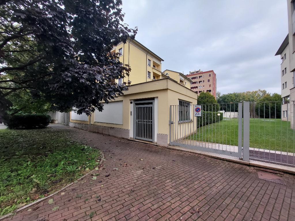 Affitto Magazzino, Monza foto