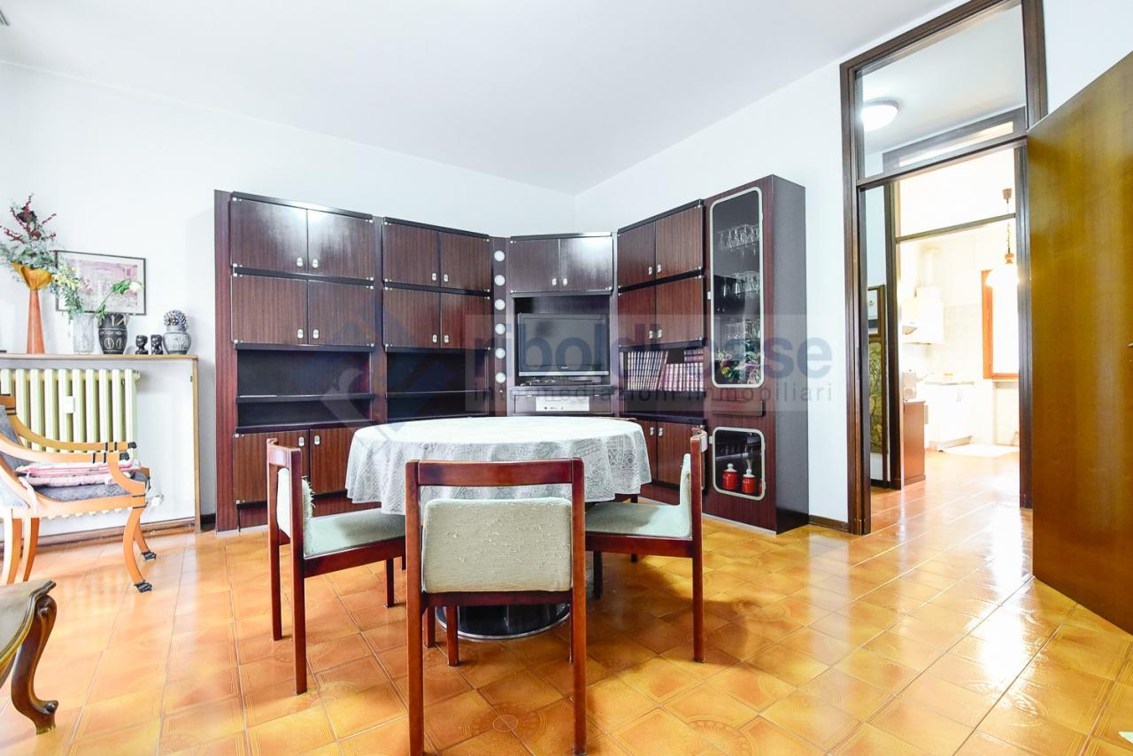 Vendita Trivani, Mariano Comense foto