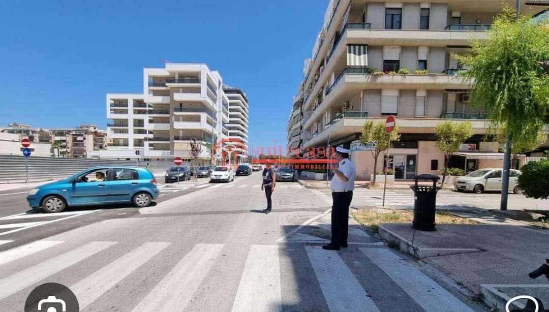 Nuda proprietà nuda proprietà, Trani foto