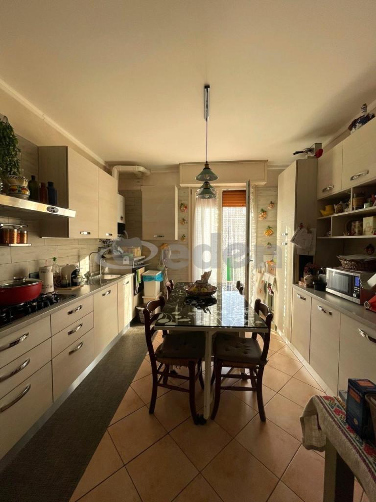 Vendita Esavani, Modena foto