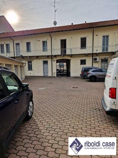 Vendita STABILE, Monza foto