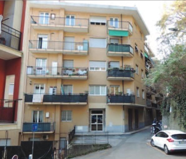 Vendita Esavani, Genova foto