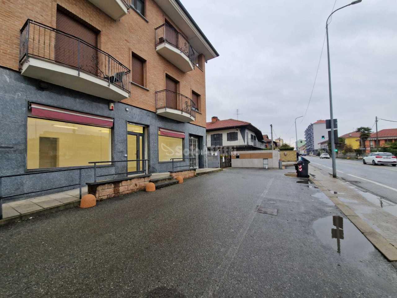 Affitto 2 vetrine, Mappano foto