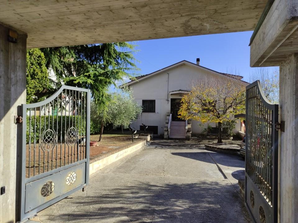 Vendita Multivani, Rosciano foto