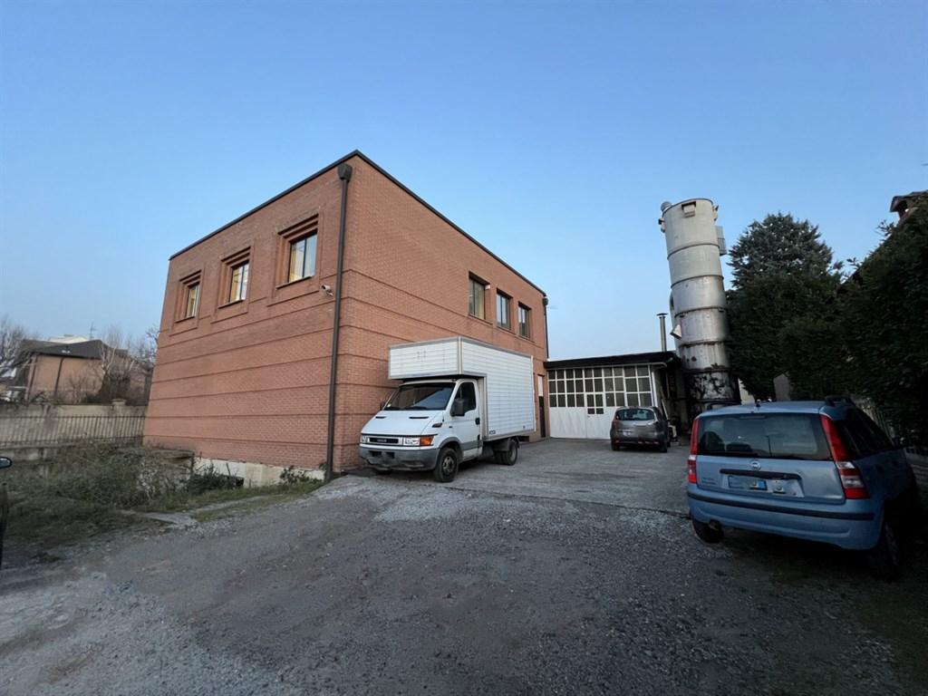 Vendita Stabile, Carugo foto