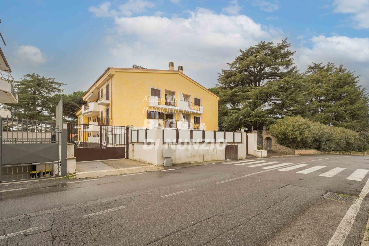 Vendita Bivani, Marino foto