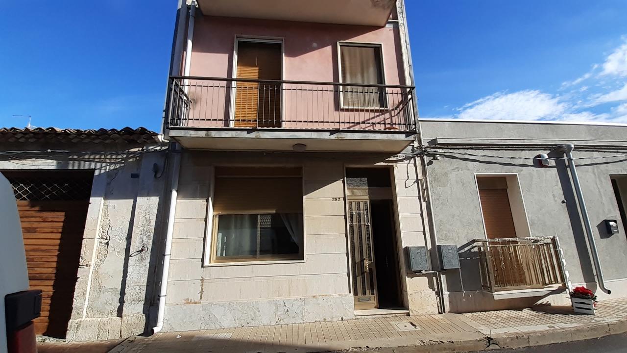 Sale Esavani, Canicattini Bagni foto