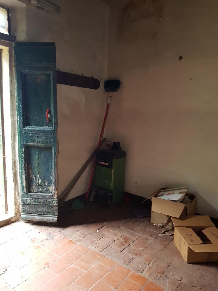 Vendita Pentavani, Calci foto